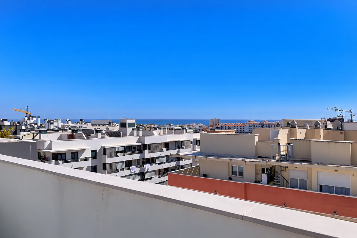 3 Bed Apartment for sale in Estepona Costa Del Sol, Málaga, Spain