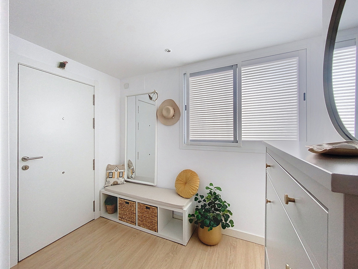 3 Bed Apartment for sale in Estepona Costa Del Sol, Málaga, Spain