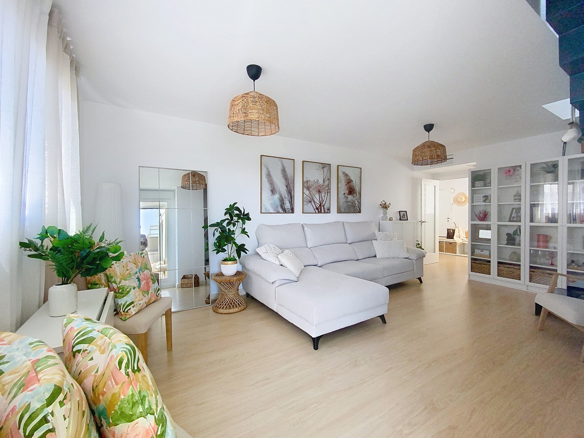 3 Bed Apartment for sale in Estepona Costa Del Sol, Málaga, Spain