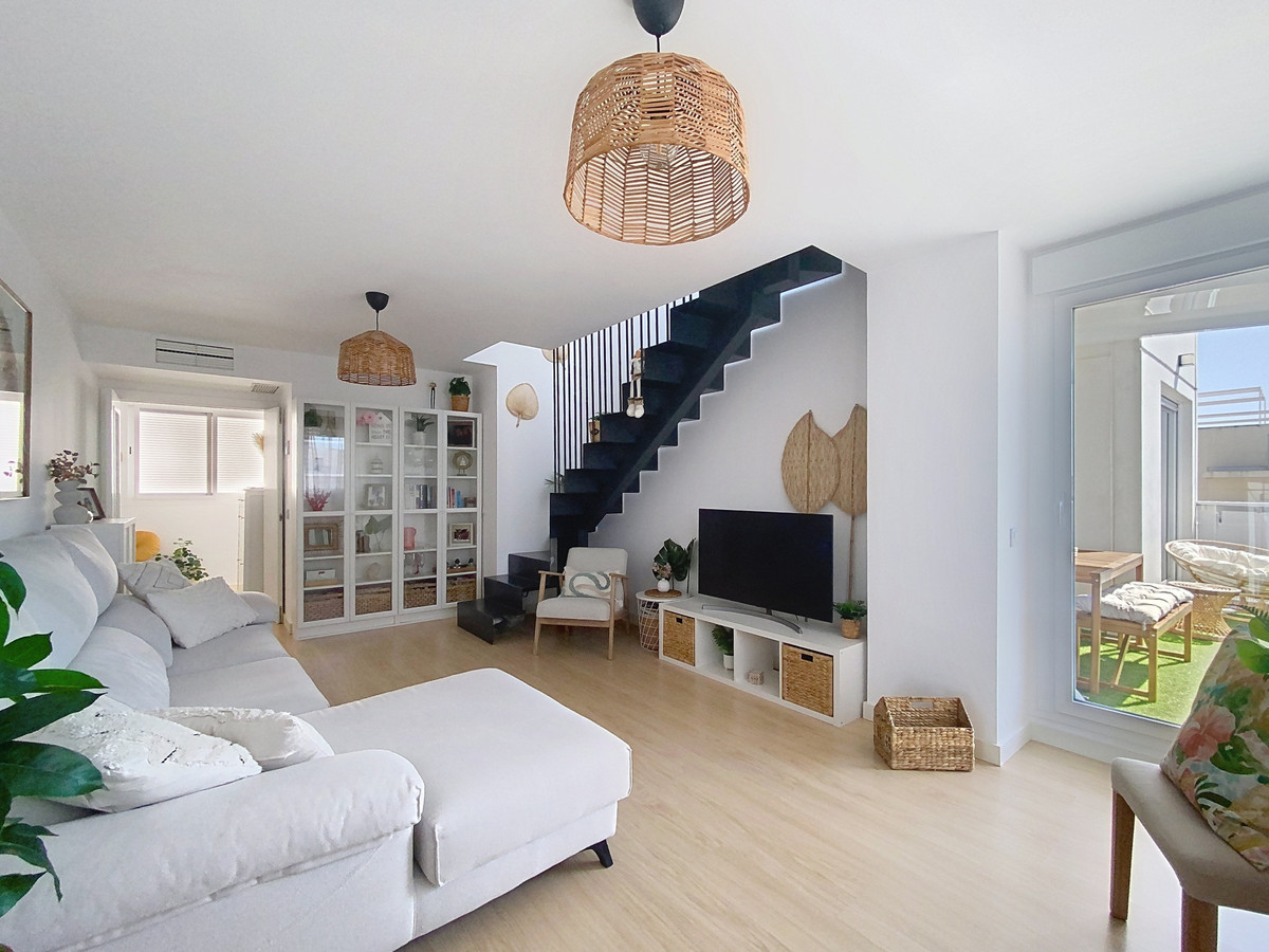 3 Bed Apartment for sale in Estepona Costa Del Sol, Málaga, Spain