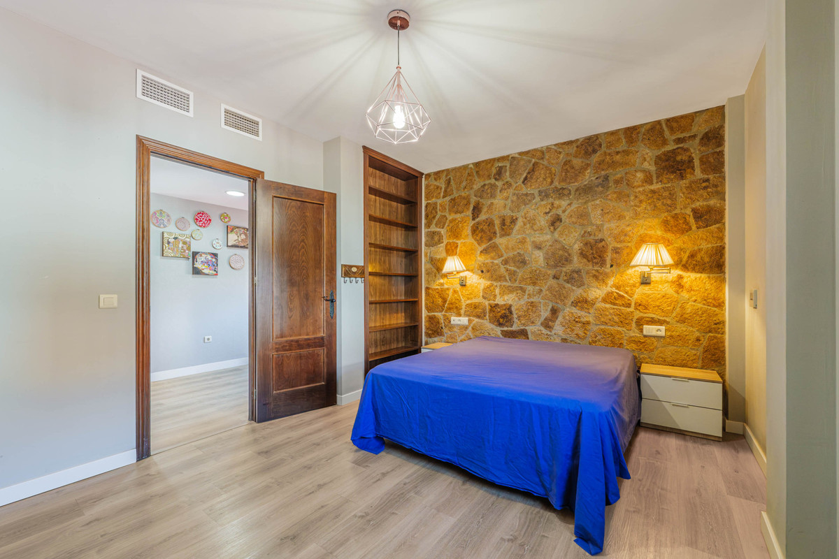 6 Bed Townhouse for sale in Puerto De La Torre Costa Del Sol, Málaga, Spain