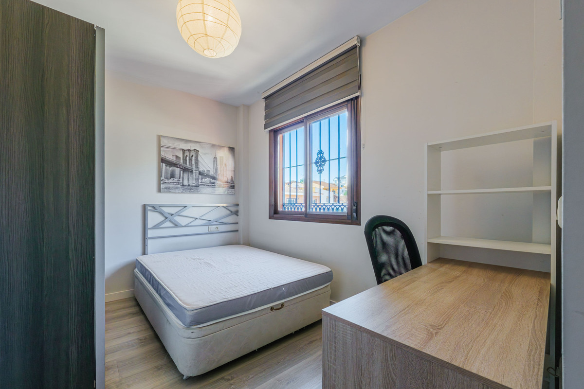 6 Bed Townhouse for sale in Puerto De La Torre Costa Del Sol, Málaga, Spain
