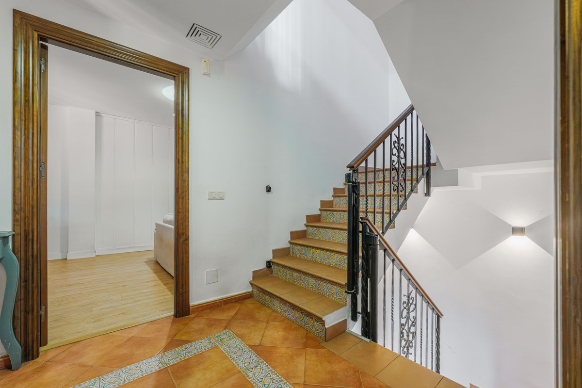 6 Bed Townhouse for sale in Puerto De La Torre Costa Del Sol, Málaga, Spain