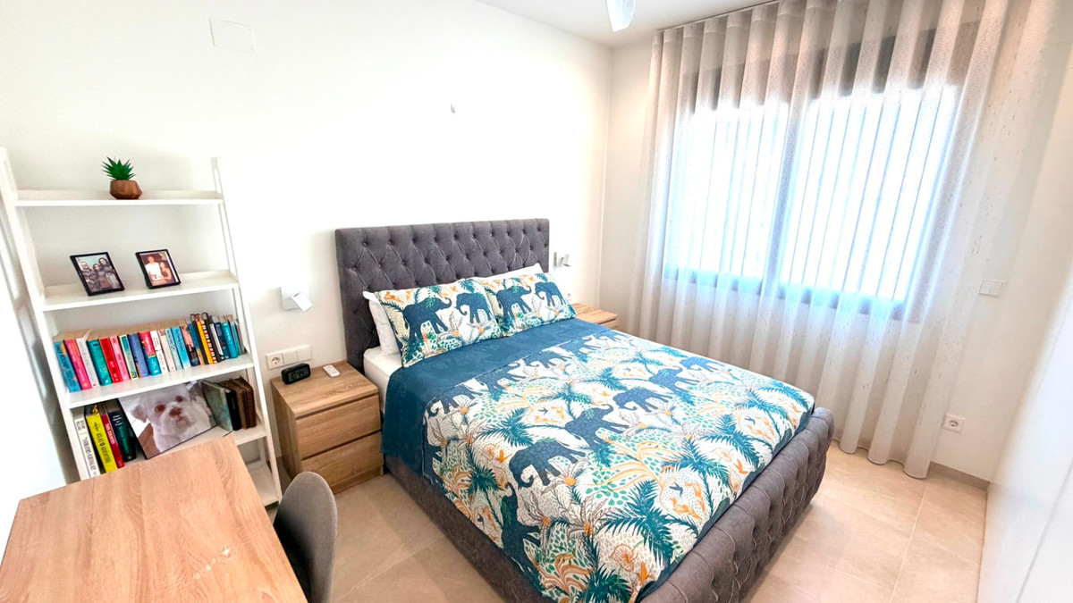 Se vende Villa - Chalet de 4 dormitorios en Costa Blanca, Alicante, España