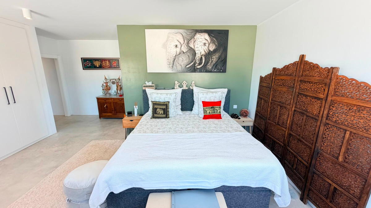 5 Bed Townhouse for sale in Pinoso Costa Blanca, Alicante, Spain