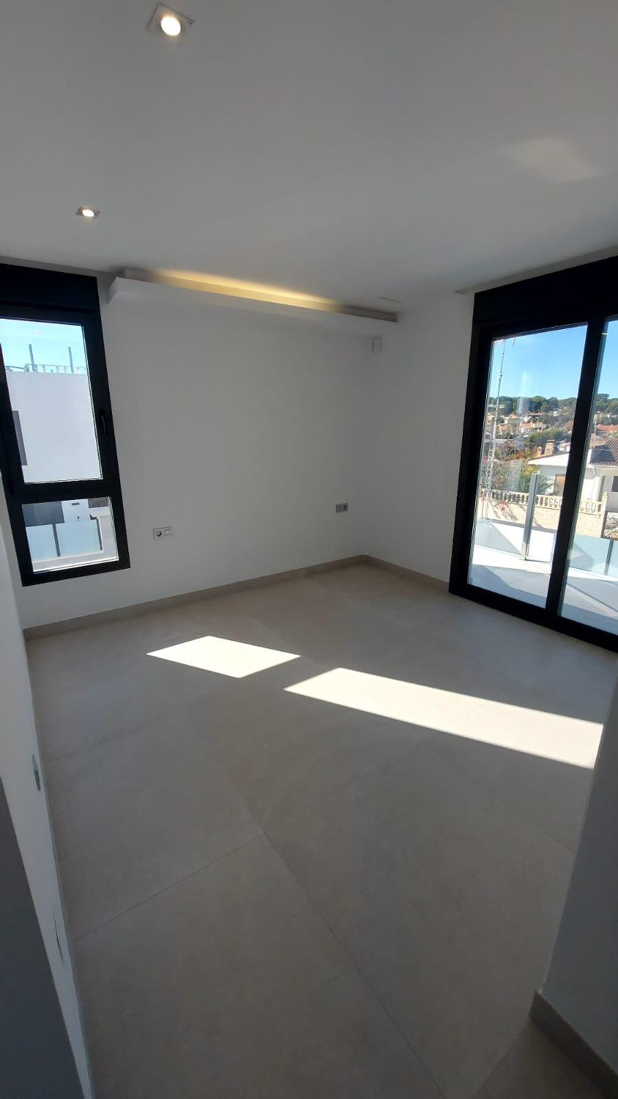 Se vende Adosada de 3 dormitorios en Costa Blanca, Alicante, España