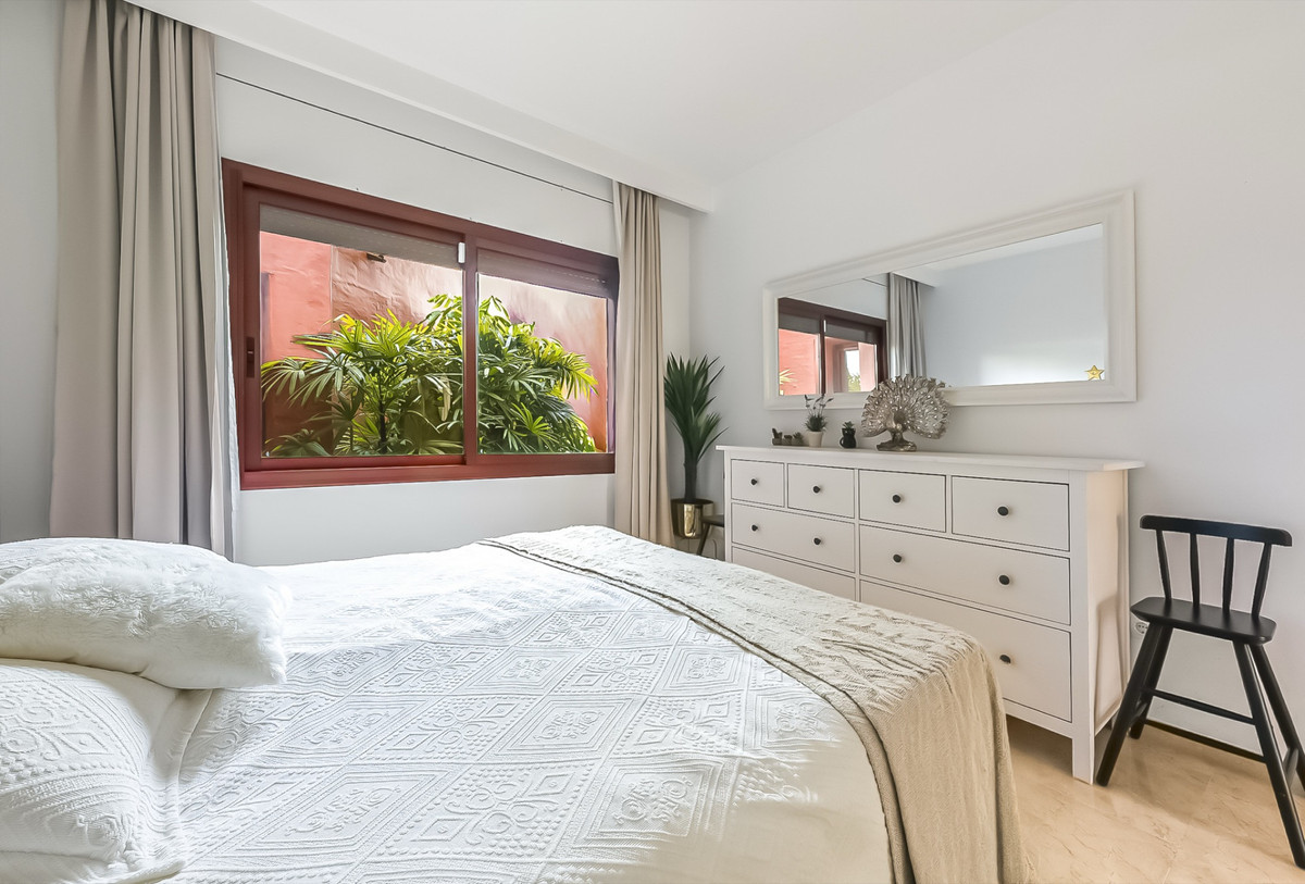 2 Bed Apartment for sale in Estepona Costa Del Sol, Málaga, Spain