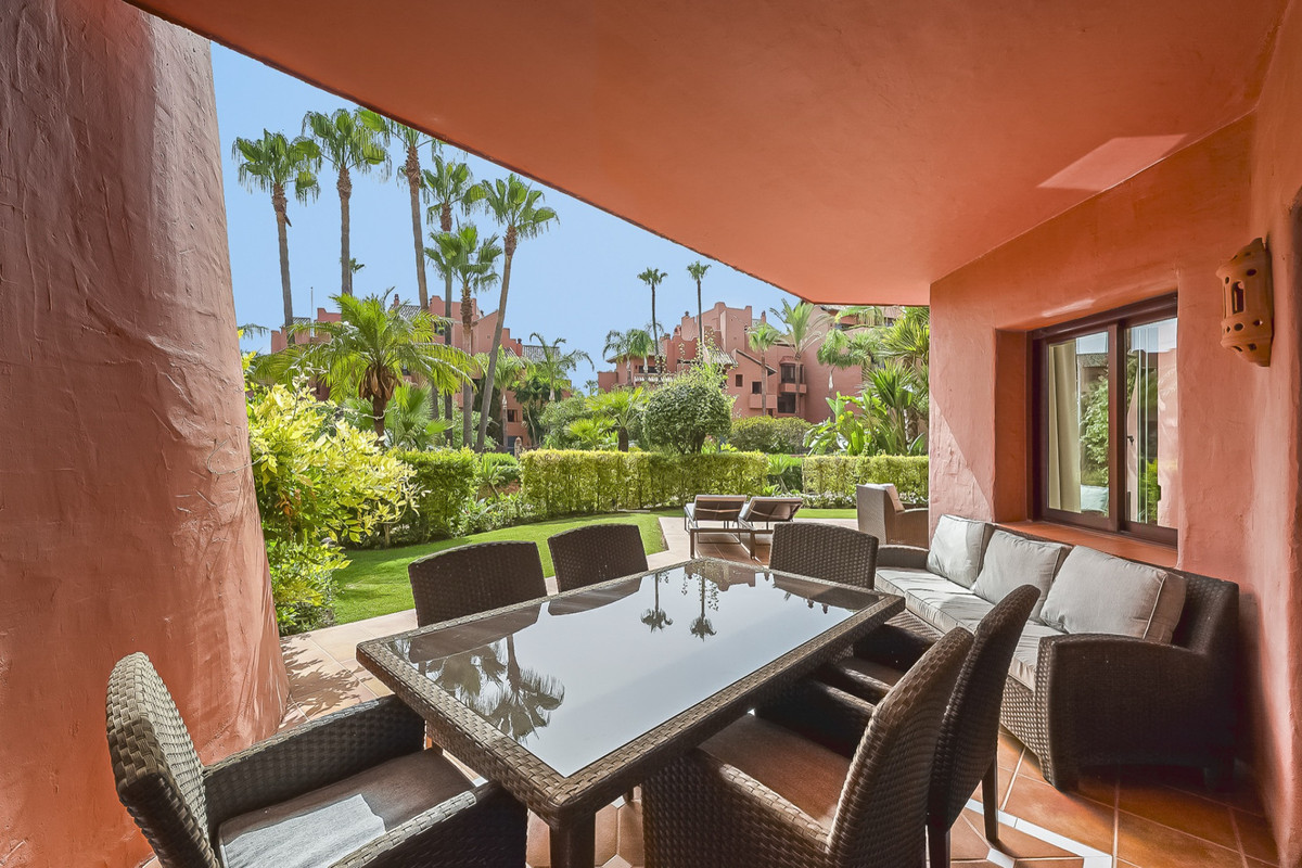 2 Bed Apartment for sale in Estepona Costa Del Sol, Málaga, Spain