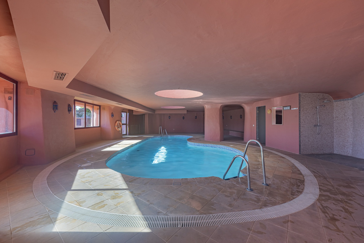 2 Bed Apartment for sale in Estepona Costa Del Sol, Málaga, Spain