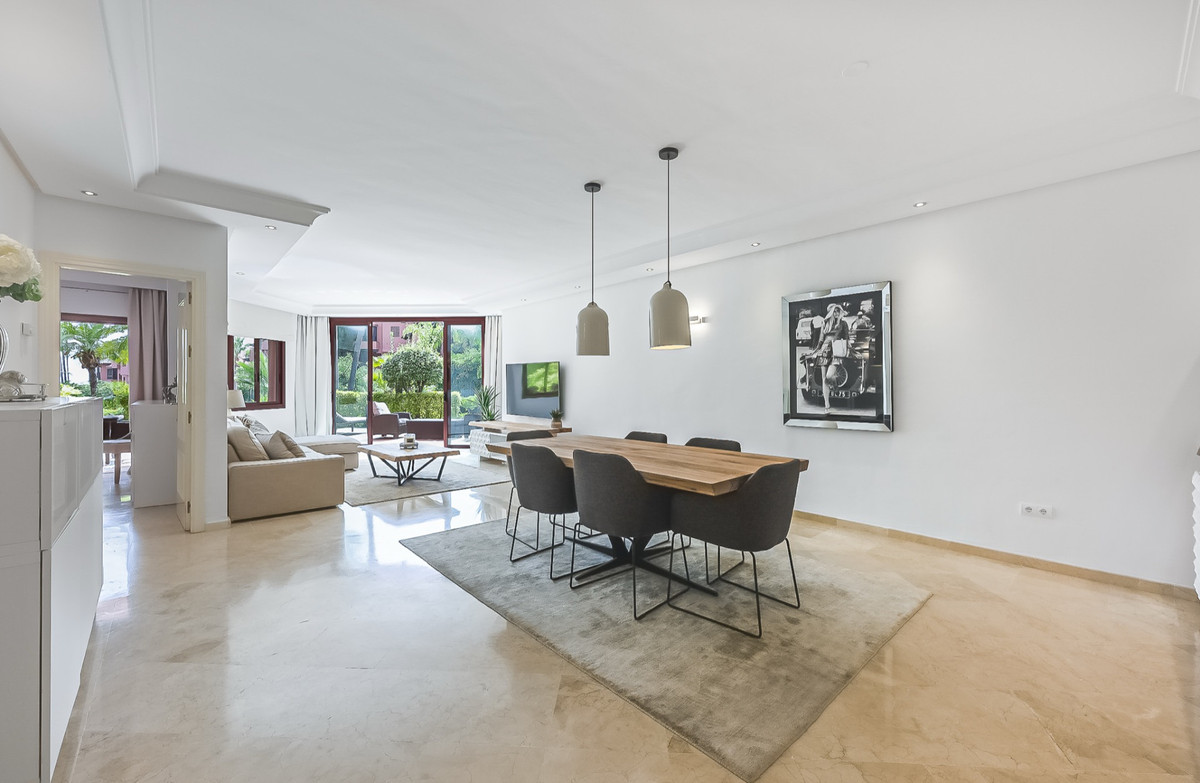 2 Bed Apartment for sale in Estepona Costa Del Sol, Málaga, Spain