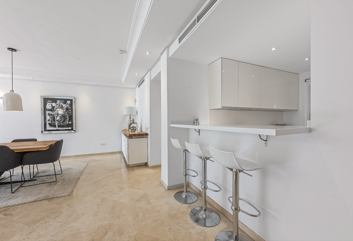 2 Bed Apartment for sale in Estepona Costa Del Sol, Málaga, Spain