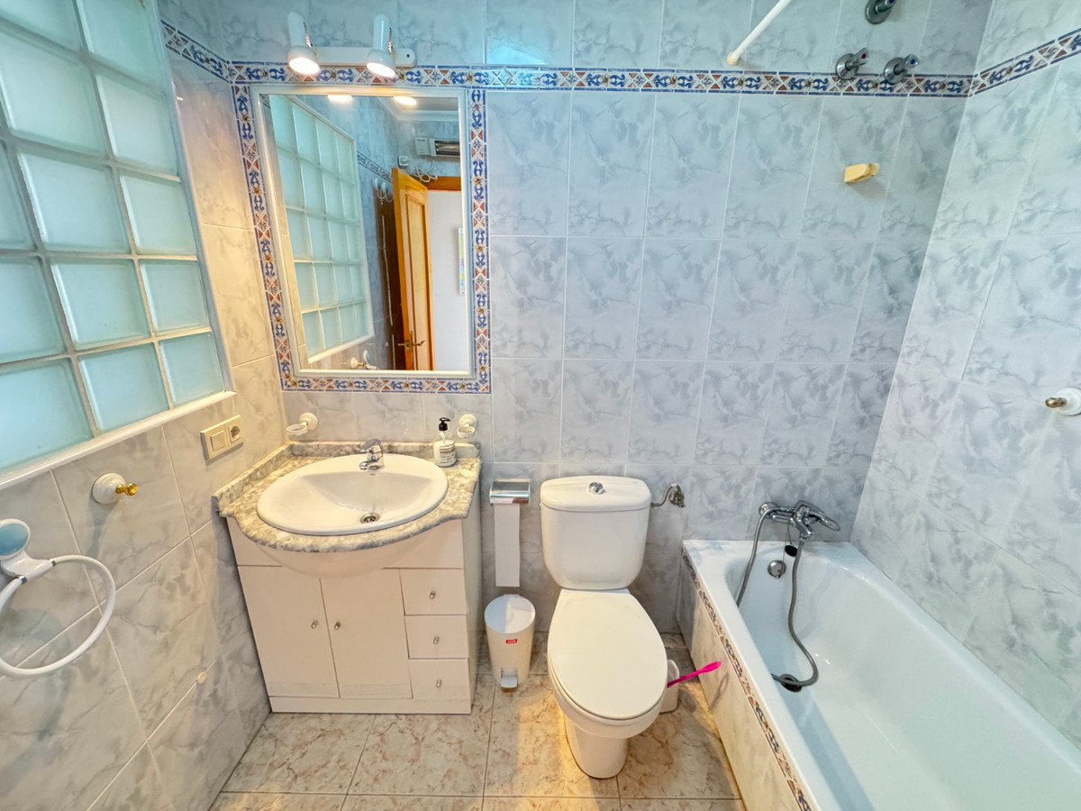 3 Bed Apartment for sale in Guardamar Del Segura Costa Blanca, Alicante, Spain