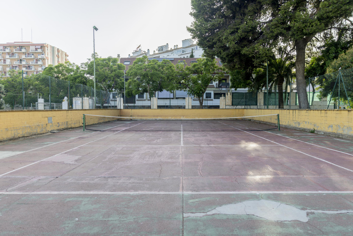 Se vende Apartamento Planta Media de 2 dormitorios en Costa Del Sol, Málaga, España
