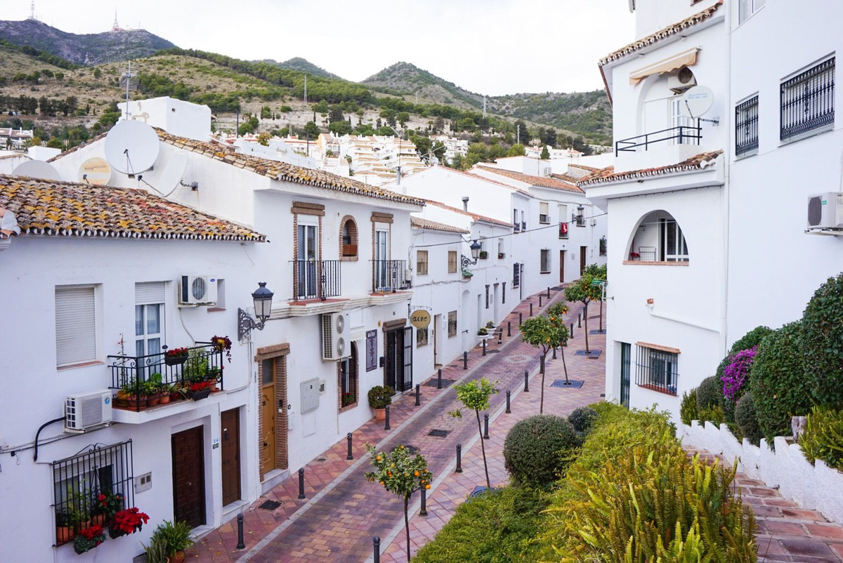 Se vende Apartamento Planta Media de 2 dormitorios en Costa Del Sol, Málaga, España