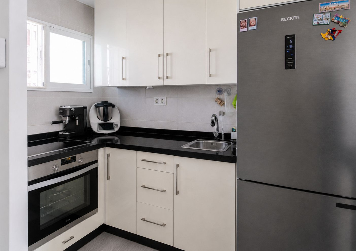 Se vende Apartamento Planta Media de 2 dormitorios en Costa Del Sol, Málaga, España