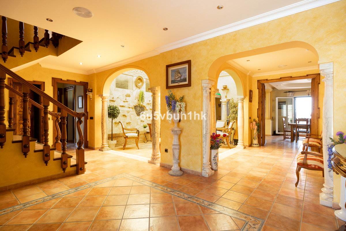 5 Bed Townhouse for sale in Almogía Costa Del Sol, Málaga, Spain