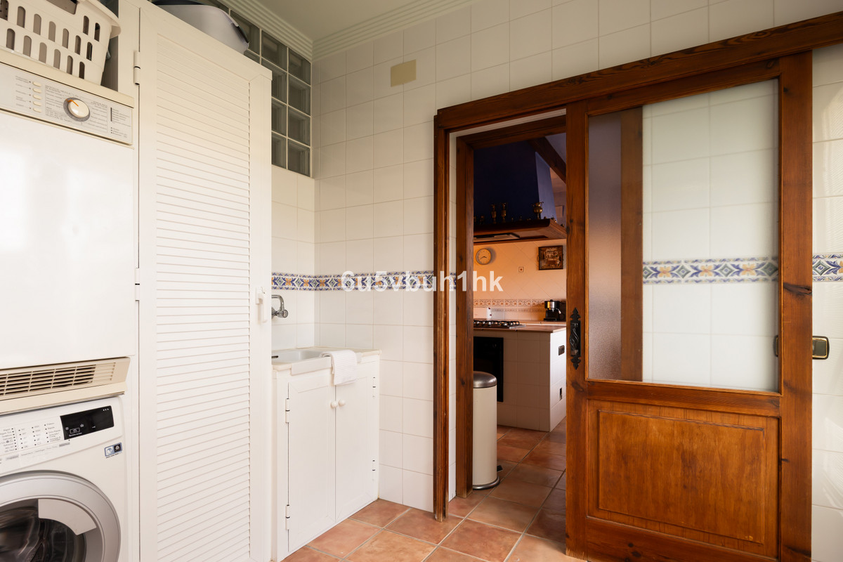 5 Bed Townhouse for sale in Almogía Costa Del Sol, Málaga, Spain