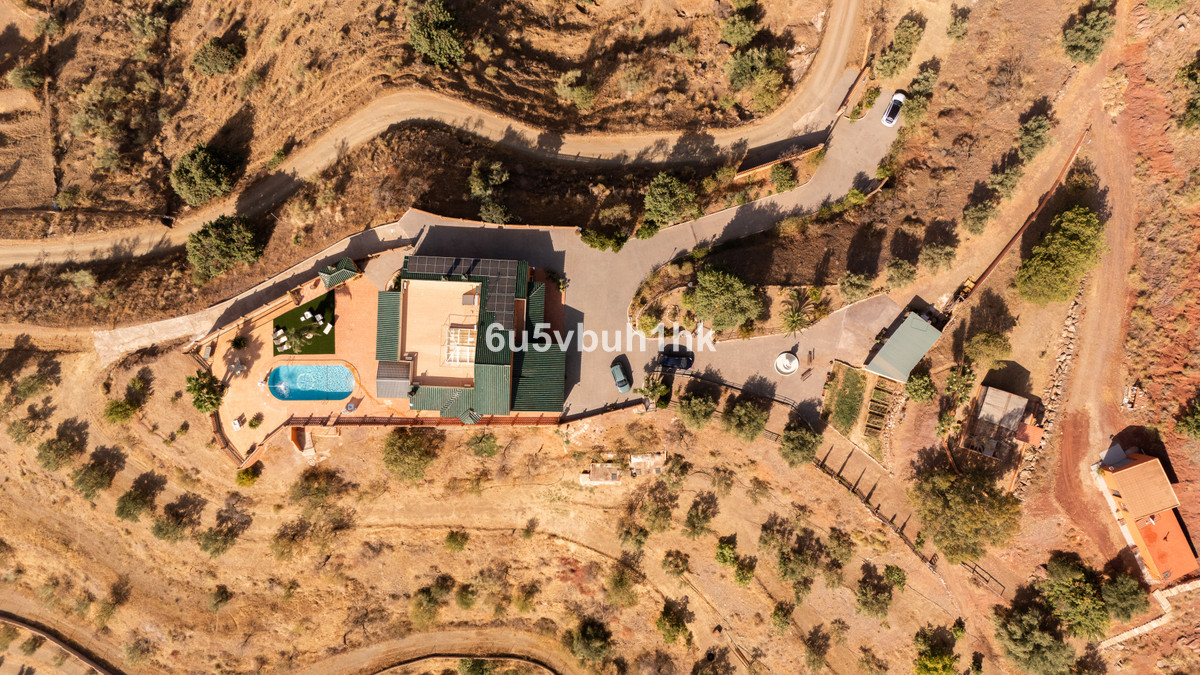 5 Bed Townhouse for sale in Almogía Costa Del Sol, Málaga, Spain