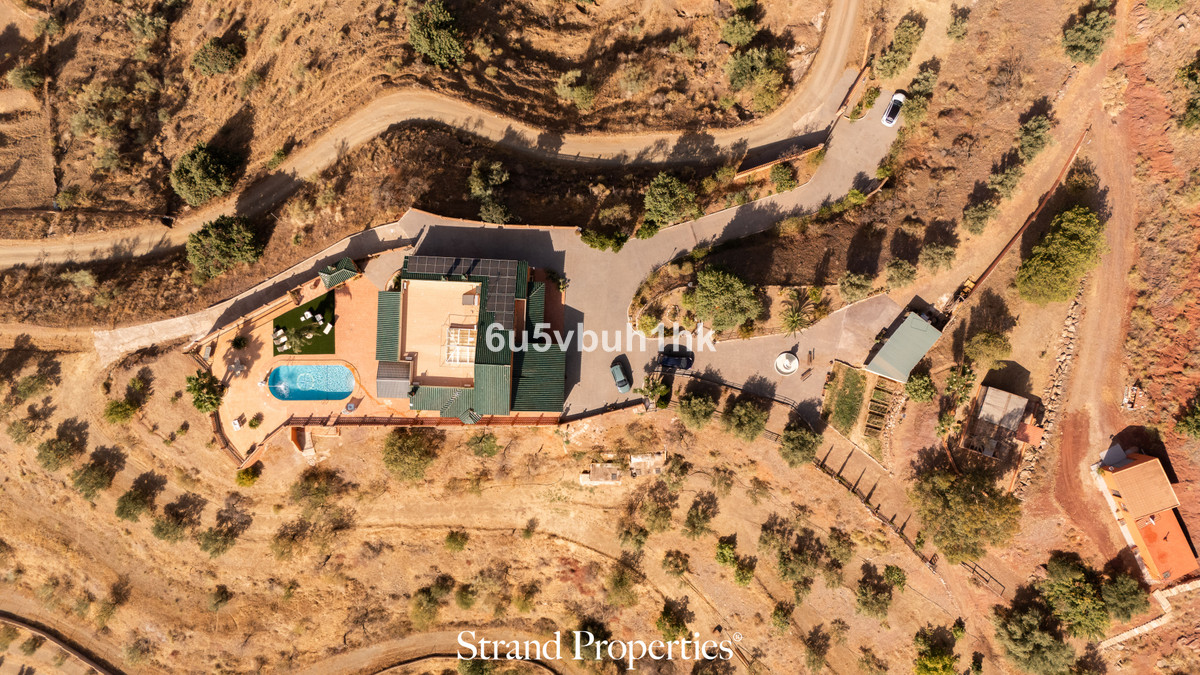 5 Bed Townhouse for sale in Almogía Costa Del Sol, Málaga, Spain