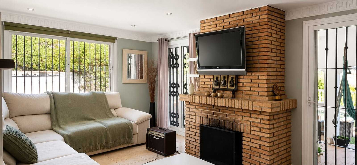 5 Bed Townhouse for sale in Mijas Costa Del Sol, Málaga, Spain