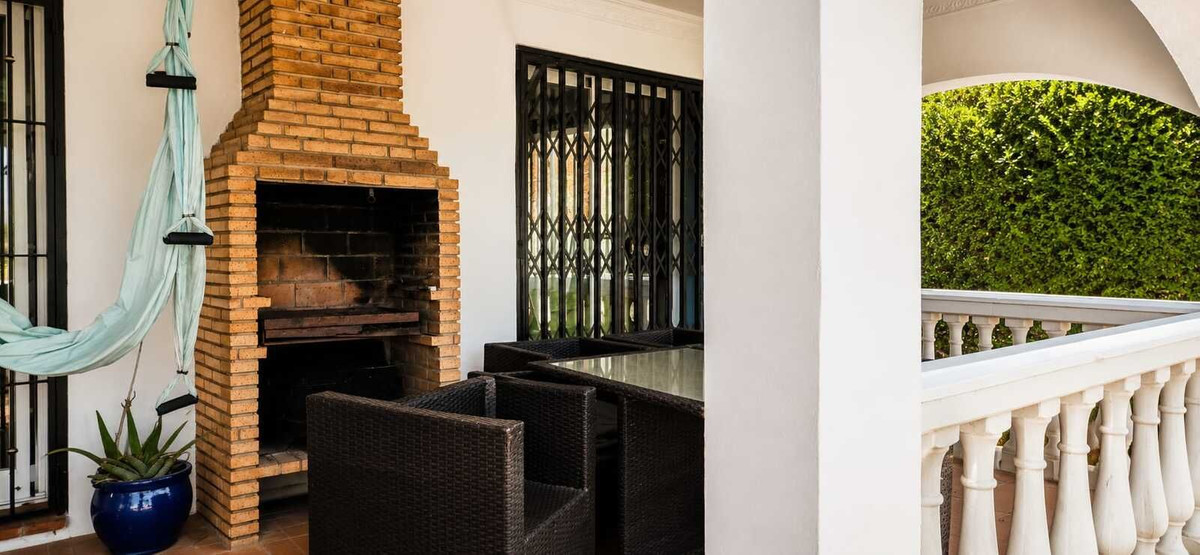 5 Bed Townhouse for sale in Mijas Costa Del Sol, Málaga, Spain