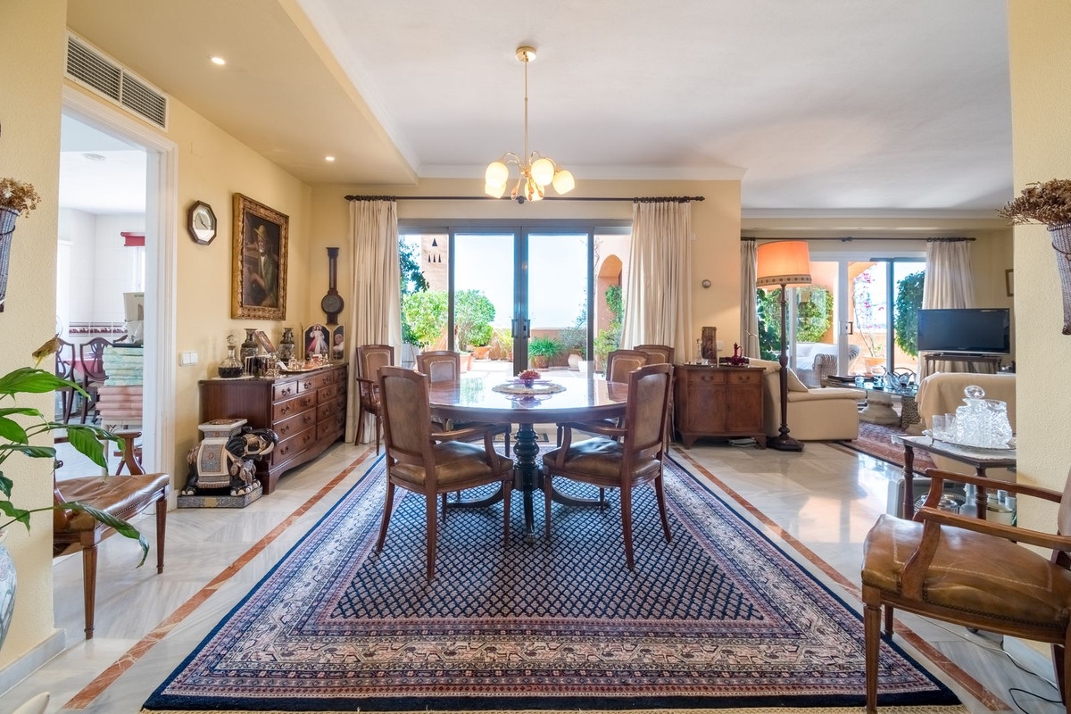 3 Bed Apartment for sale in Nueva Andalucía Costa Del Sol, Málaga, Spain