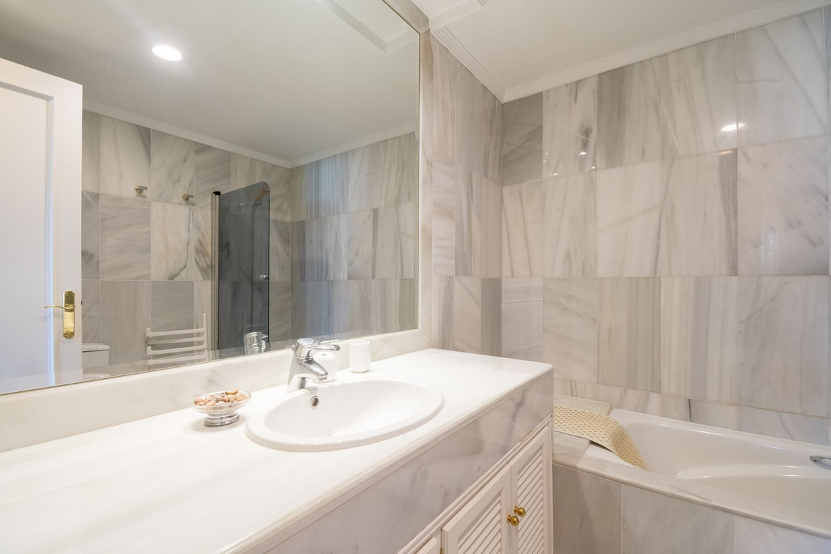 3 Bed Apartment for sale in Nueva Andalucía Costa Del Sol, Málaga, Spain
