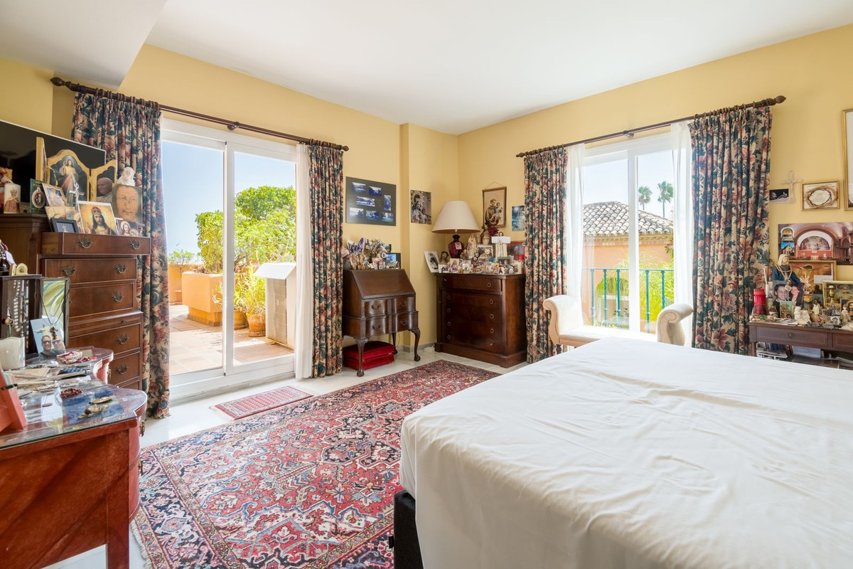 3 Bed Apartment for sale in Nueva Andalucía Costa Del Sol, Málaga, Spain