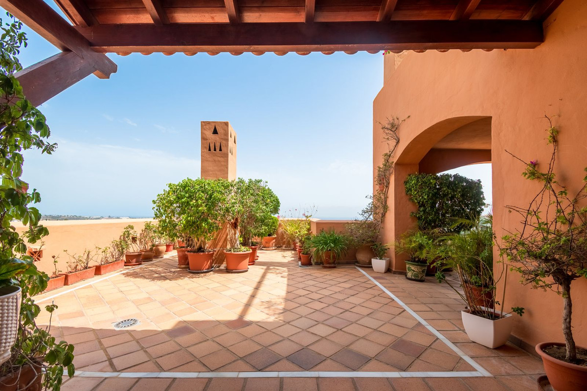 3 Bed Apartment for sale in Nueva Andalucía Costa Del Sol, Málaga, Spain