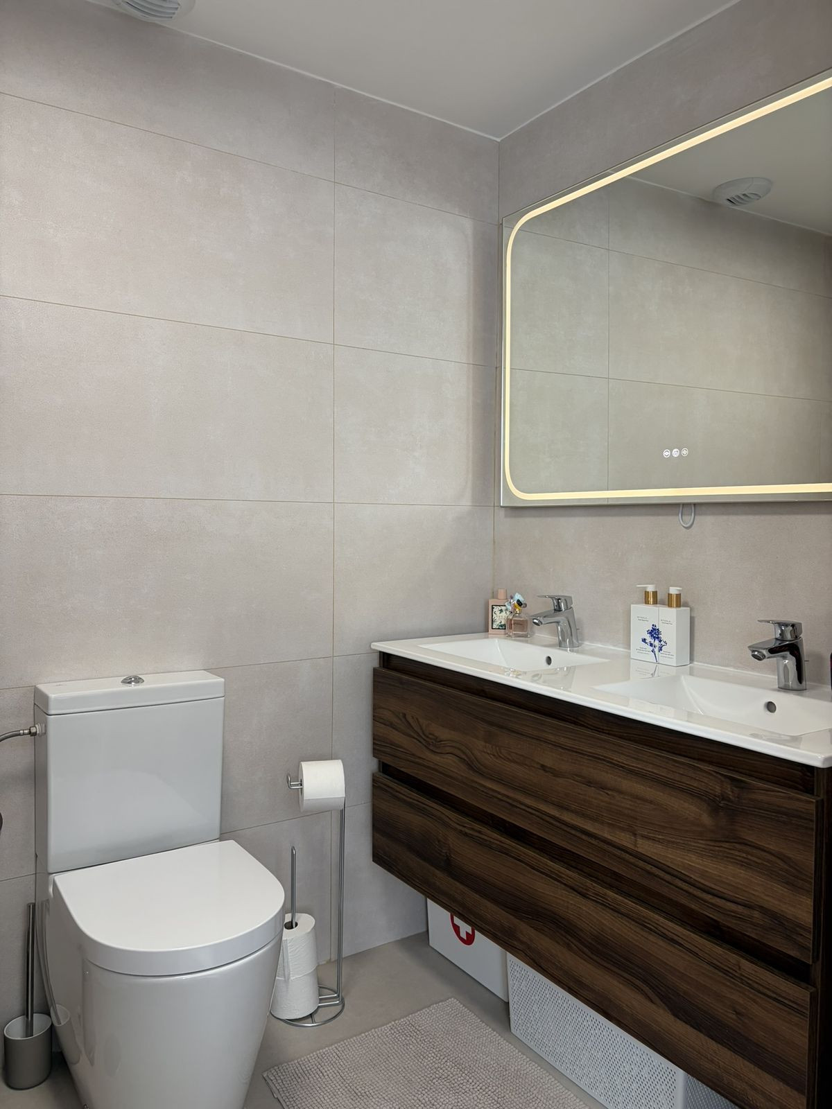 2 Bed Apartment for sale in Manilva Costa Del Sol, Málaga, Spain