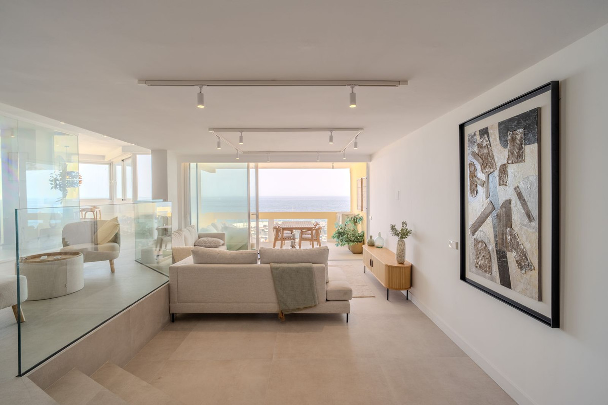 3 Bed Apartment for sale in Marbella Costa Del Sol, Málaga, Spain