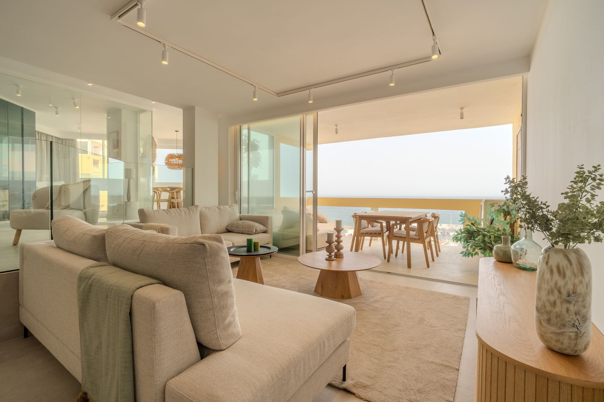 3 Bed Apartment for sale in Marbella Costa Del Sol, Málaga, Spain