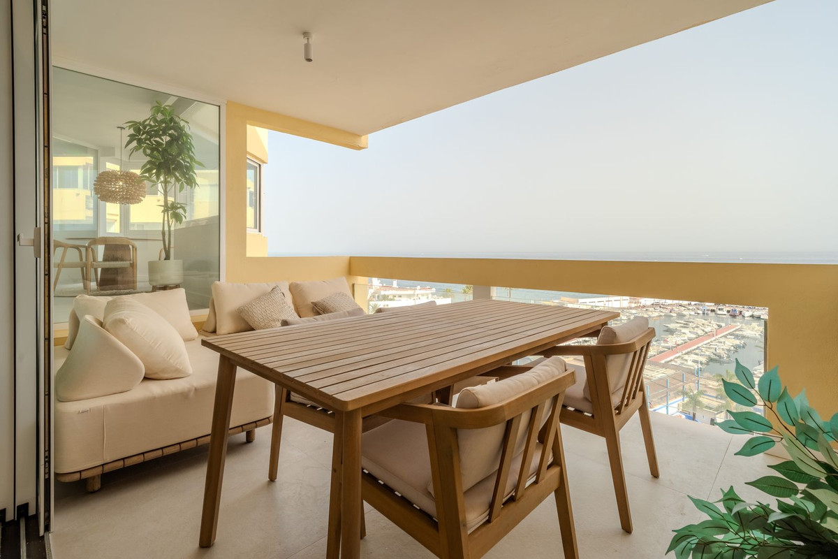 3 Bed Apartment for sale in Marbella Costa Del Sol, Málaga, Spain