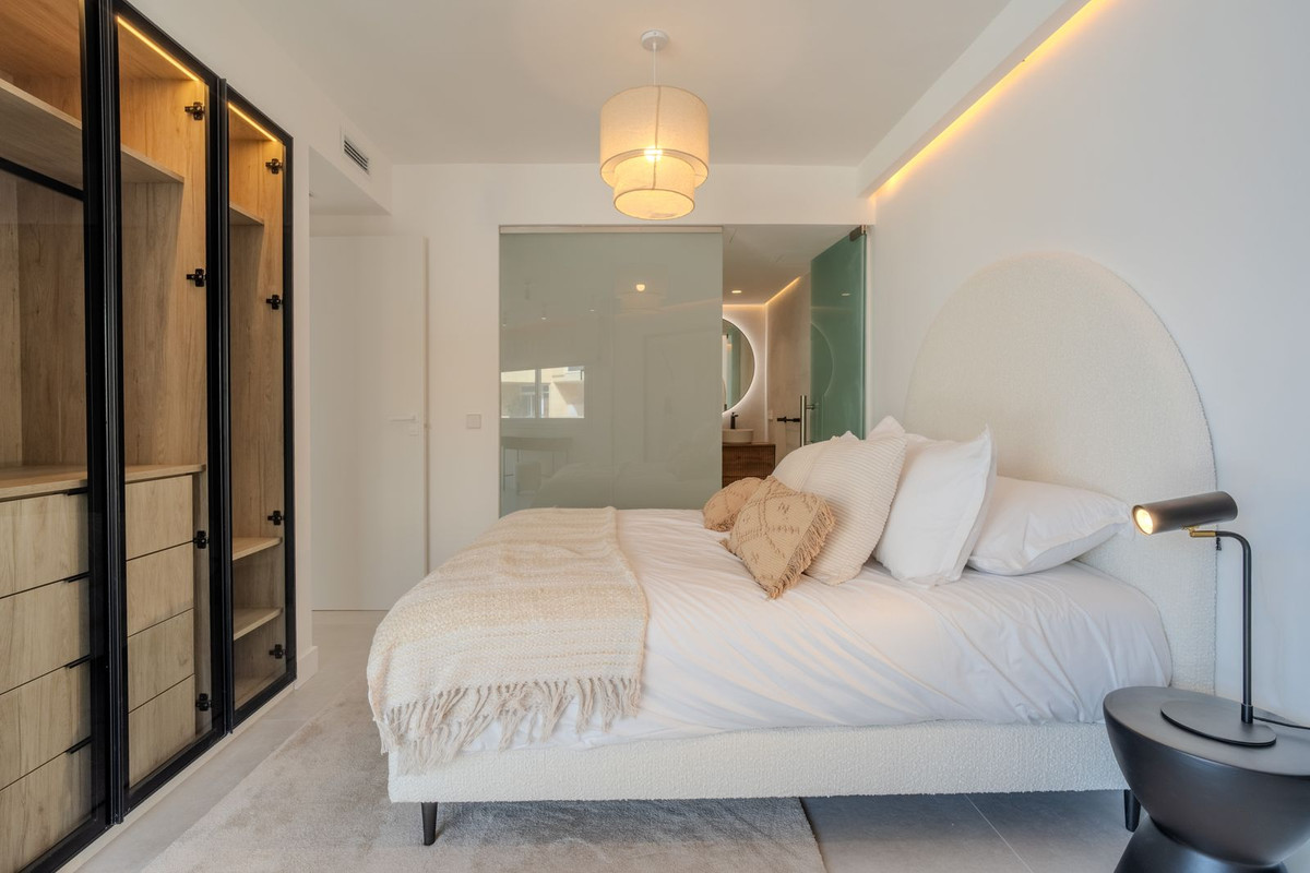3 Bed Apartment for sale in Marbella Costa Del Sol, Málaga, Spain