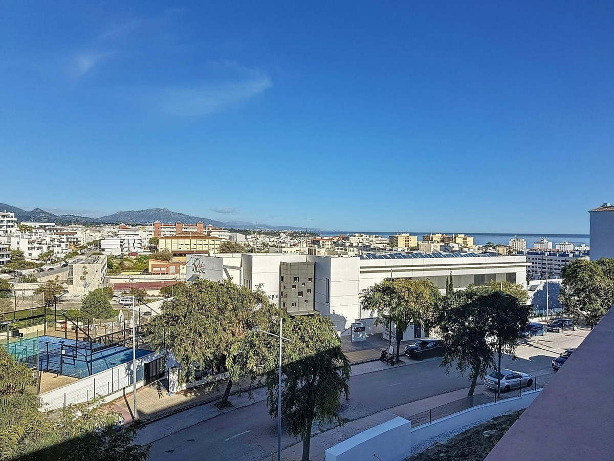 3 Bed Apartment for sale in Estepona Costa Del Sol, Málaga, Spain