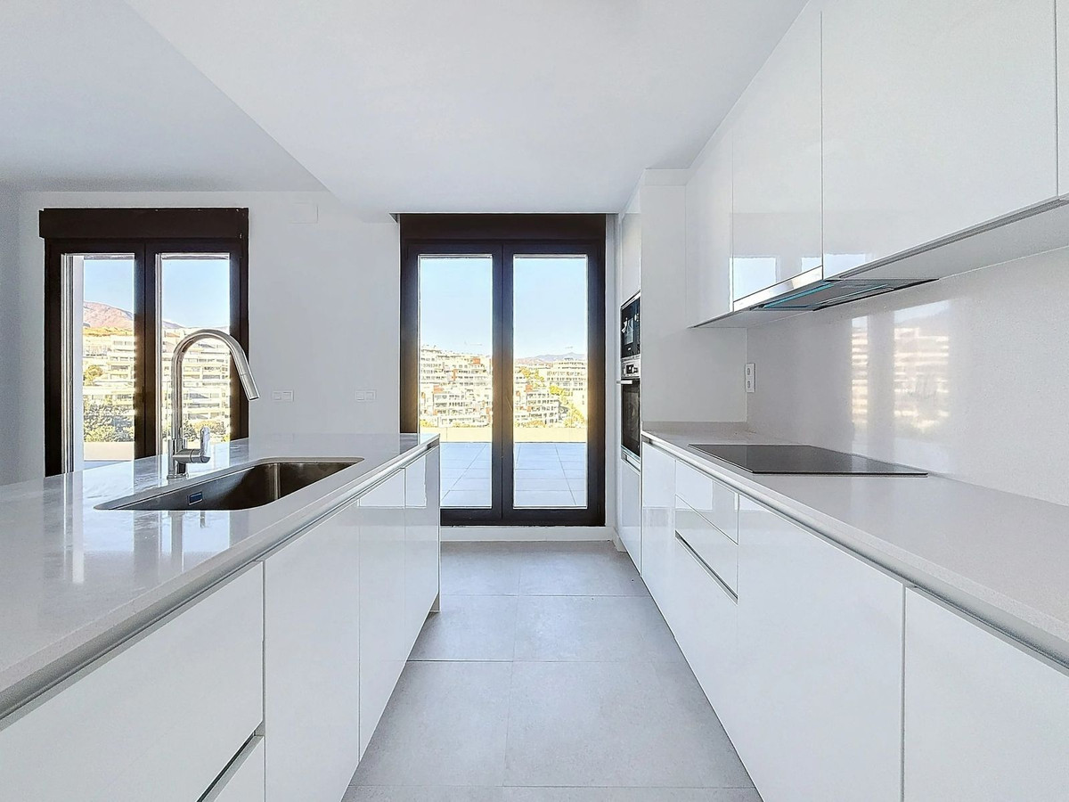 3 Bed Apartment for sale in Estepona Costa Del Sol, Málaga, Spain
