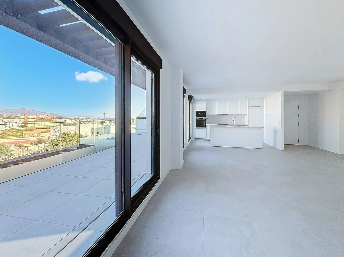 3 Bed Apartment for sale in Estepona Costa Del Sol, Málaga, Spain