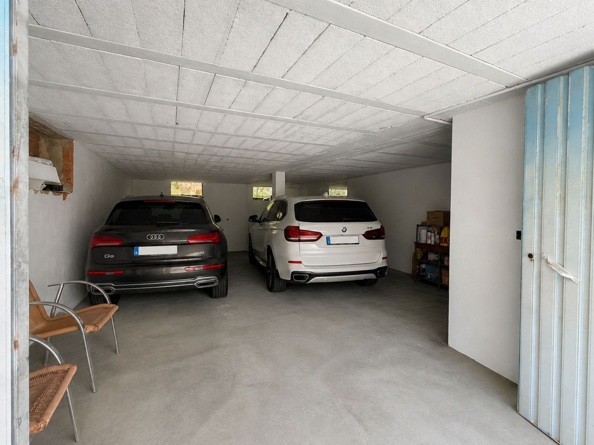 3 Bed Townhouse for sale in Estepona Costa Del Sol, Málaga, Spain