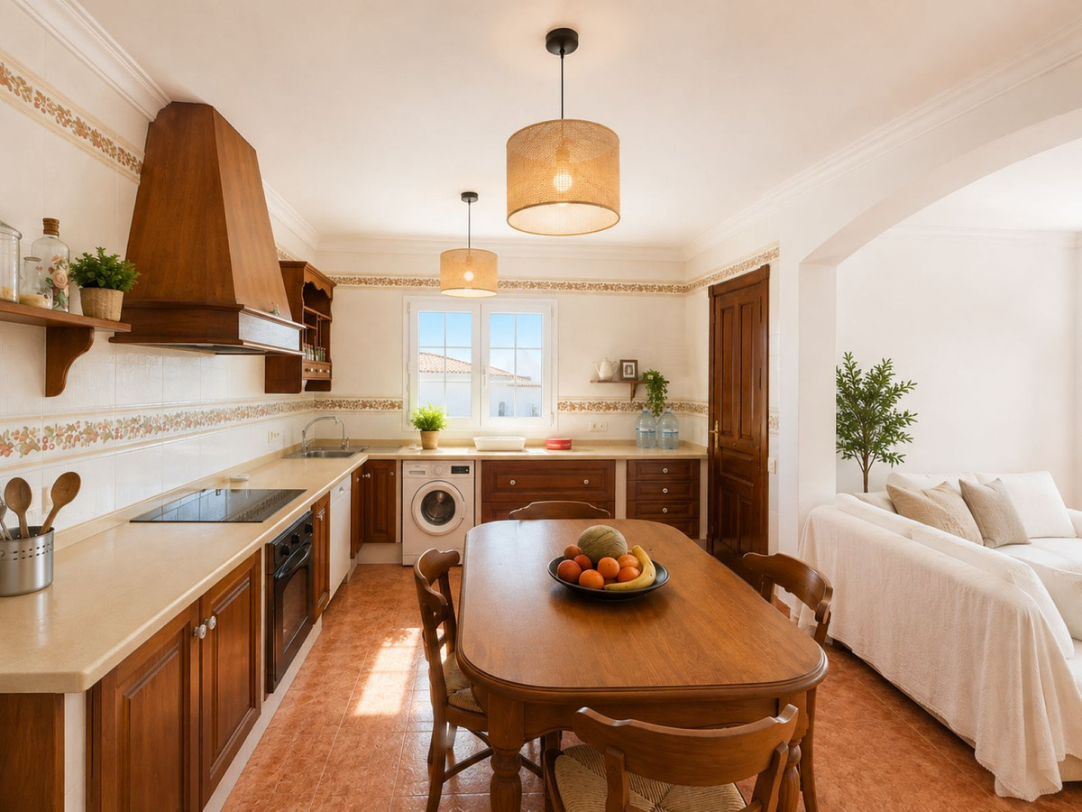 3 Bed Townhouse for sale in Estepona Costa Del Sol, Málaga, Spain
