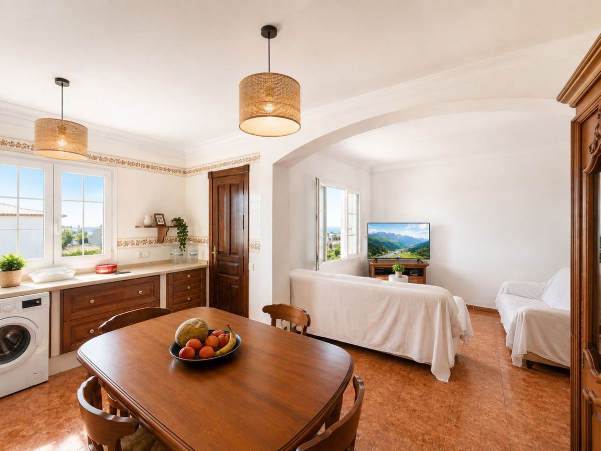 3 Bed Townhouse for sale in Estepona Costa Del Sol, Málaga, Spain