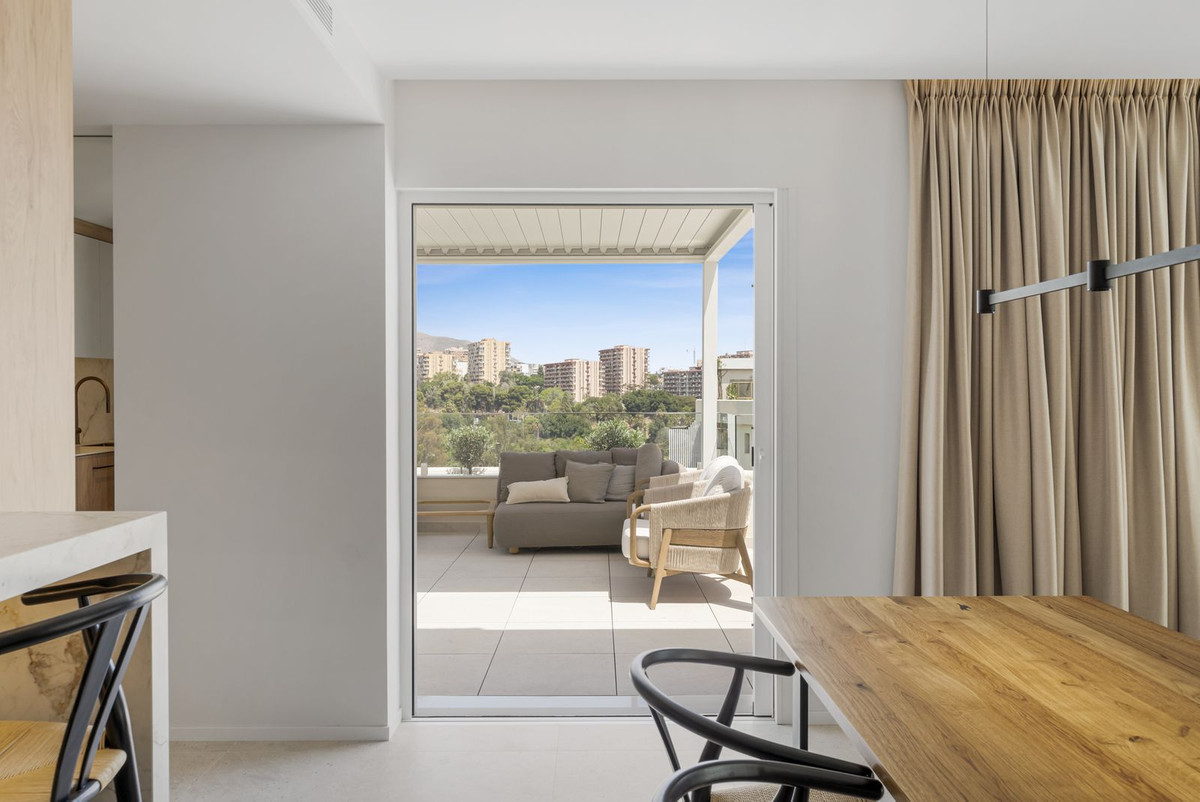 3 Bed Apartment for sale in Benalmadena Costa Costa Del Sol, Málaga, Spain