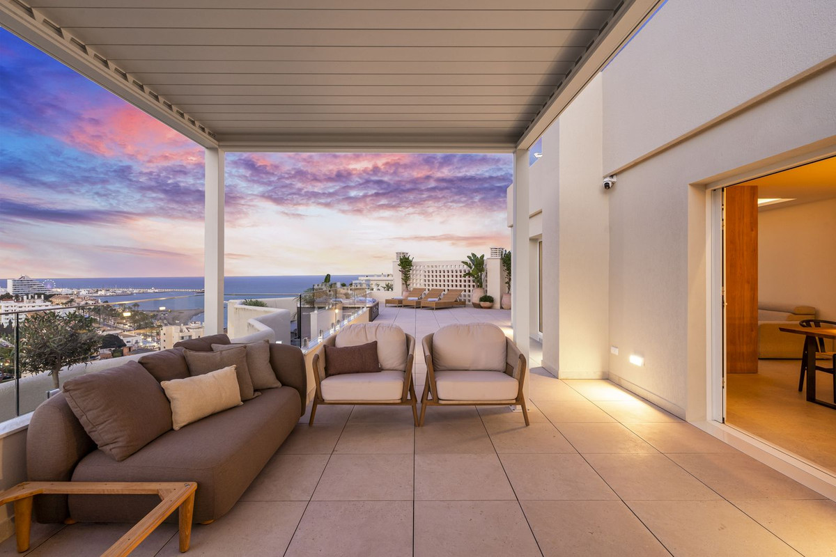 3 Bed Apartment for sale in Benalmadena Costa Costa Del Sol, Málaga, Spain
