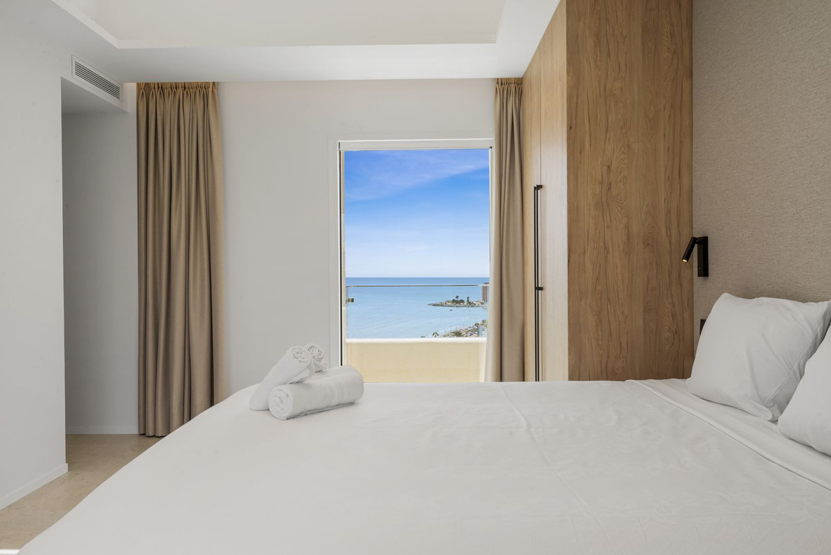 3 Bed Apartment for sale in Benalmadena Costa Costa Del Sol, Málaga, Spain
