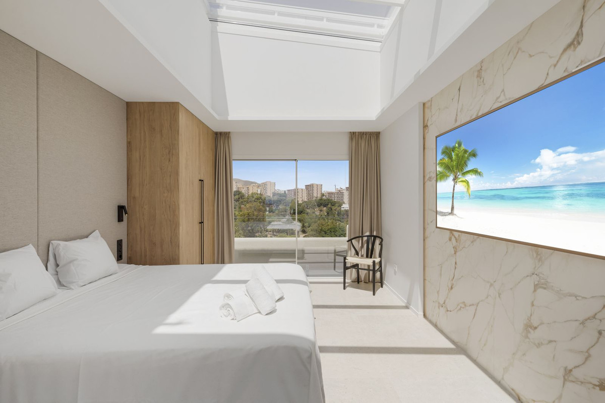 3 Bed Apartment for sale in Benalmadena Costa Costa Del Sol, Málaga, Spain