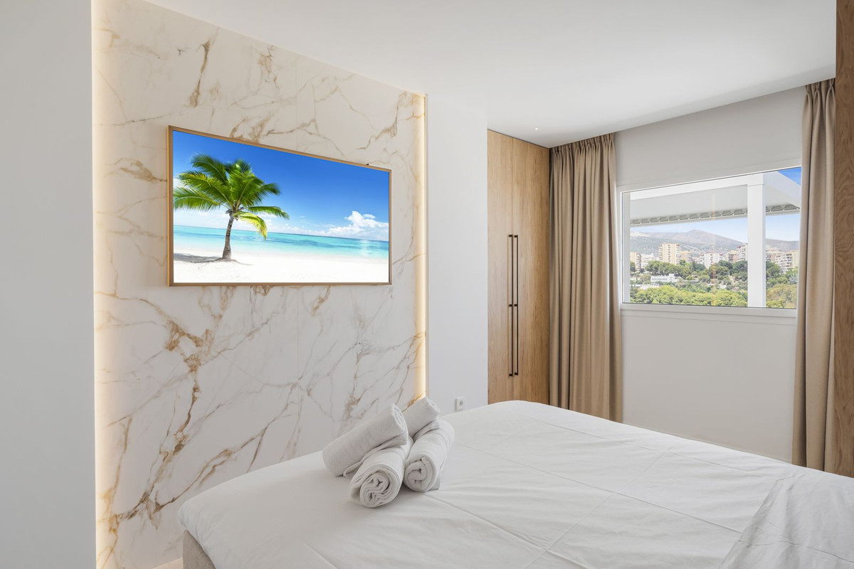 3 Bed Apartment for sale in Benalmadena Costa Costa Del Sol, Málaga, Spain
