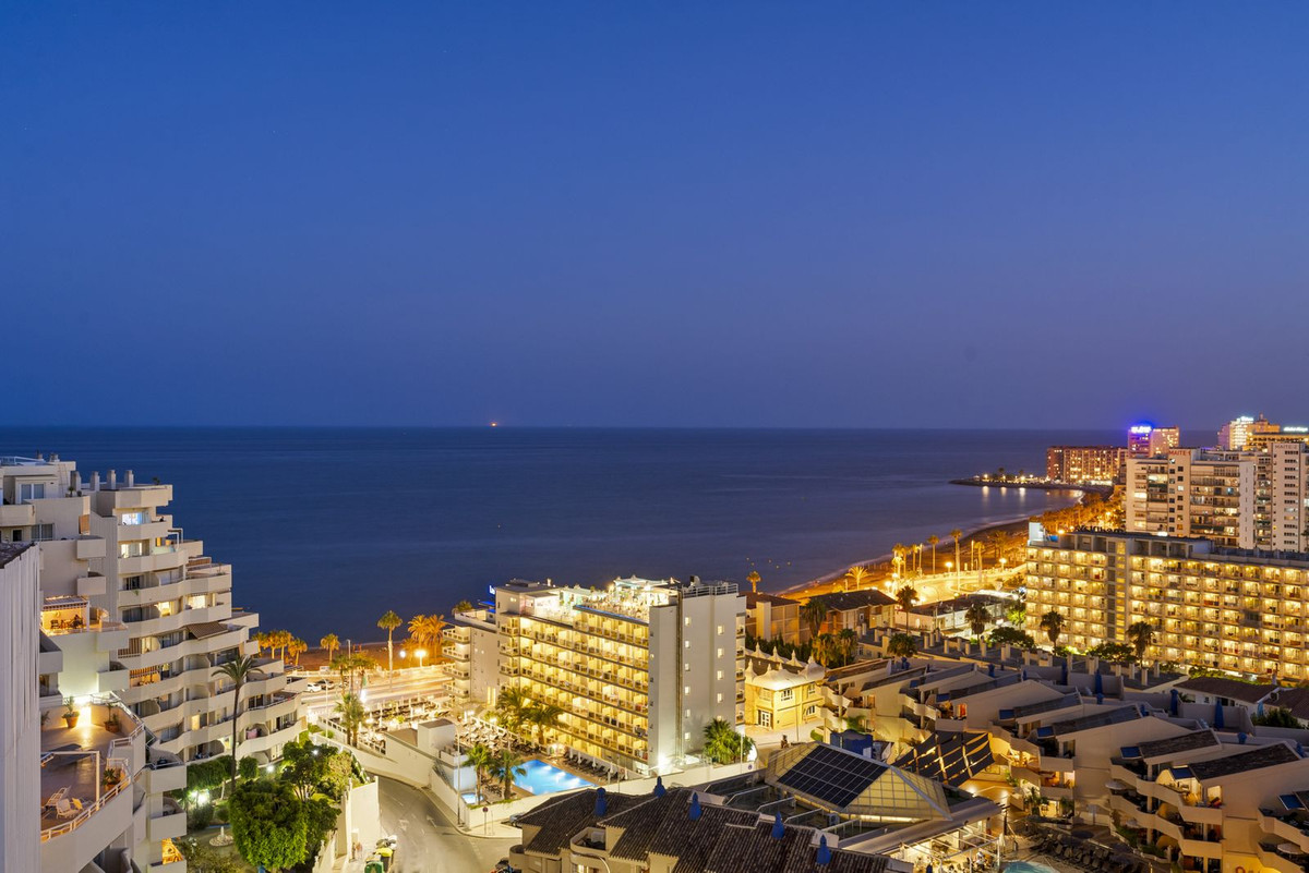 3 Bed Apartment for sale in Benalmadena Costa Costa Del Sol, Málaga, Spain