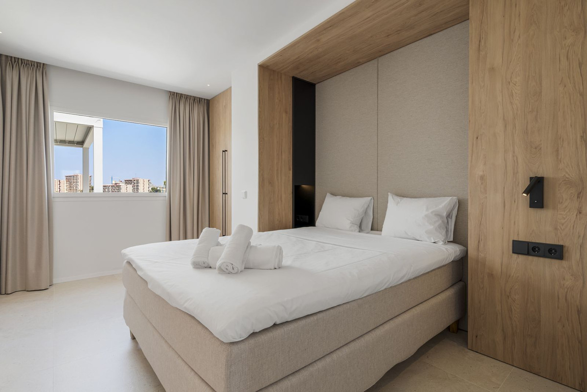 3 Bed Apartment for sale in Benalmadena Costa Costa Del Sol, Málaga, Spain