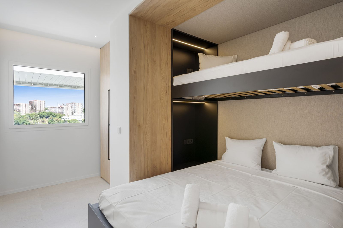 3 Bed Apartment for sale in Benalmadena Costa Costa Del Sol, Málaga, Spain