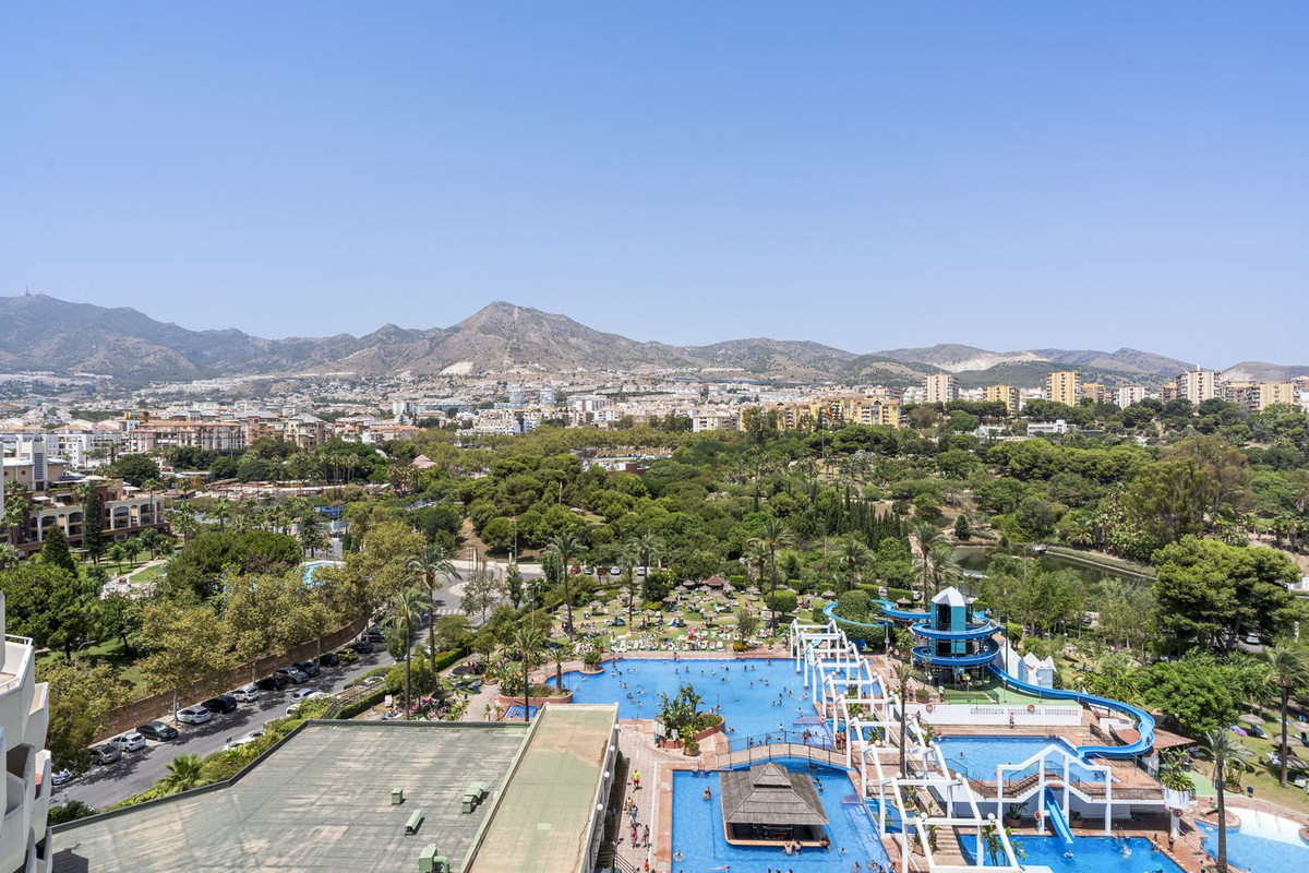 3 Bed Apartment for sale in Benalmadena Costa Costa Del Sol, Málaga, Spain
