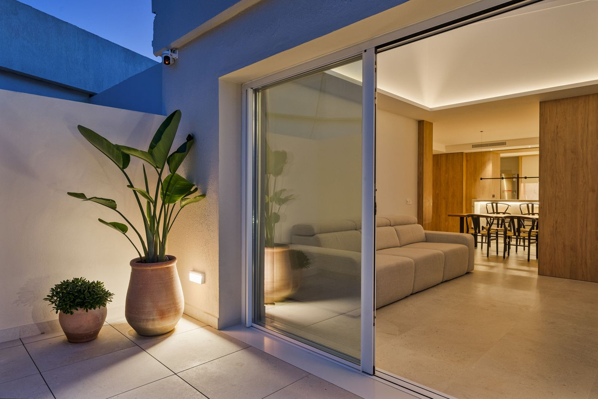 3 Bed Apartment for sale in Benalmadena Costa Costa Del Sol, Málaga, Spain